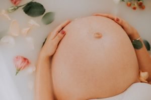 Natürliche Haarentfernung Geburtsvorbereitung
